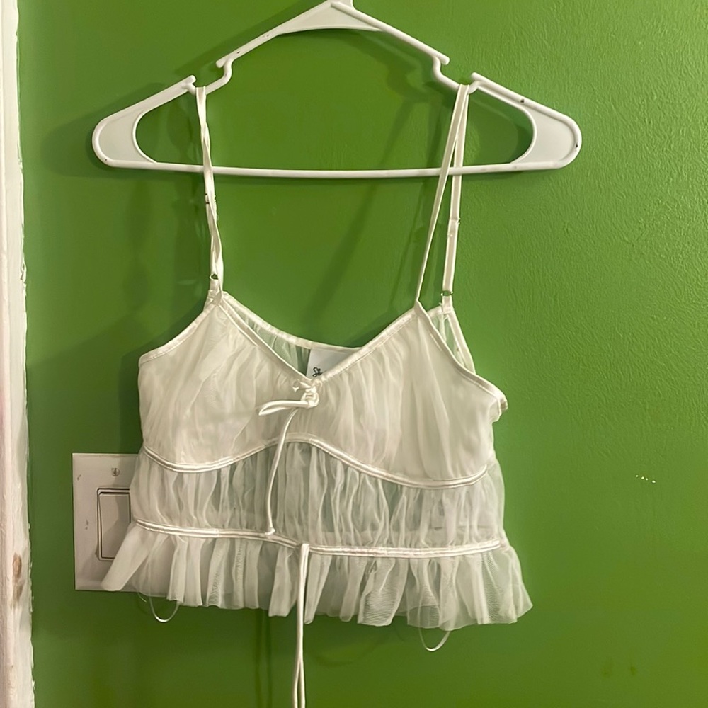 Lace tank top sky to the moon never worn white